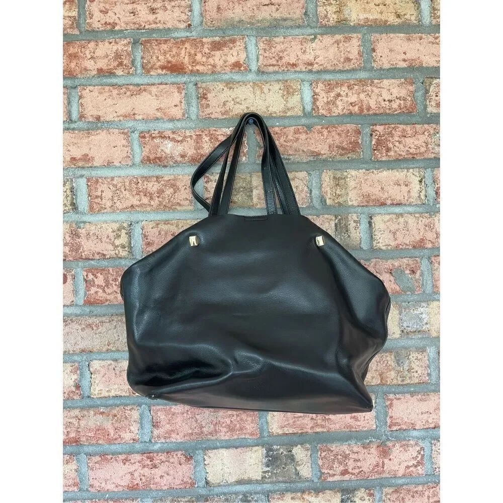 Monserat De Lucca Women's Leather Shoulder Bag Black